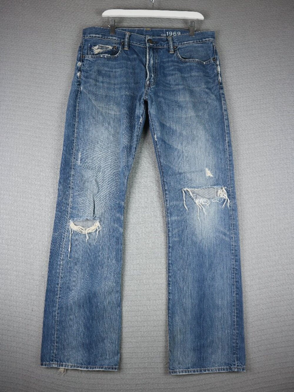 Gap Boot Cut Distressed Whisker Blue Wash Denim Jeans 34x34 Fall 2009